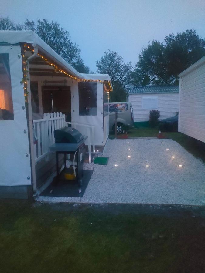 Mobil Home Climatise Au Domaine Lalande A 米尼赞海滩 外观 照片