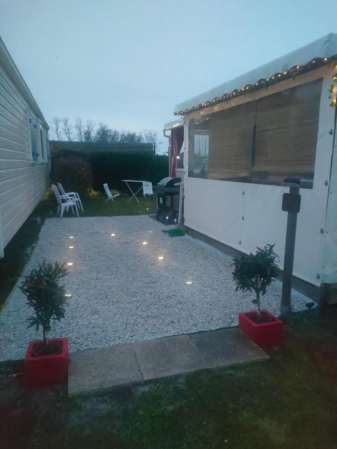 Mobil Home Climatise Au Domaine Lalande A 米尼赞海滩 外观 照片